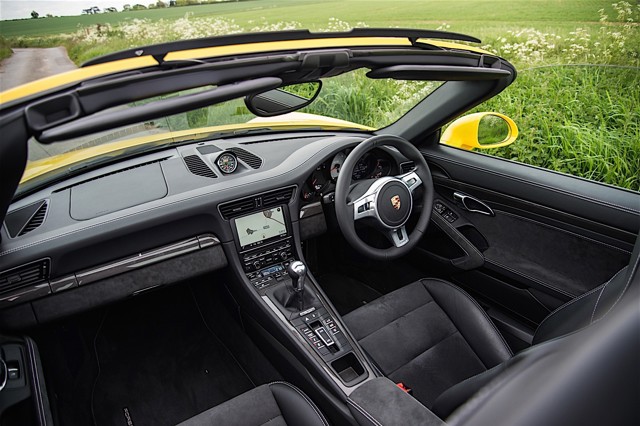 Porsche 911 Targa 4 Gts photo 49