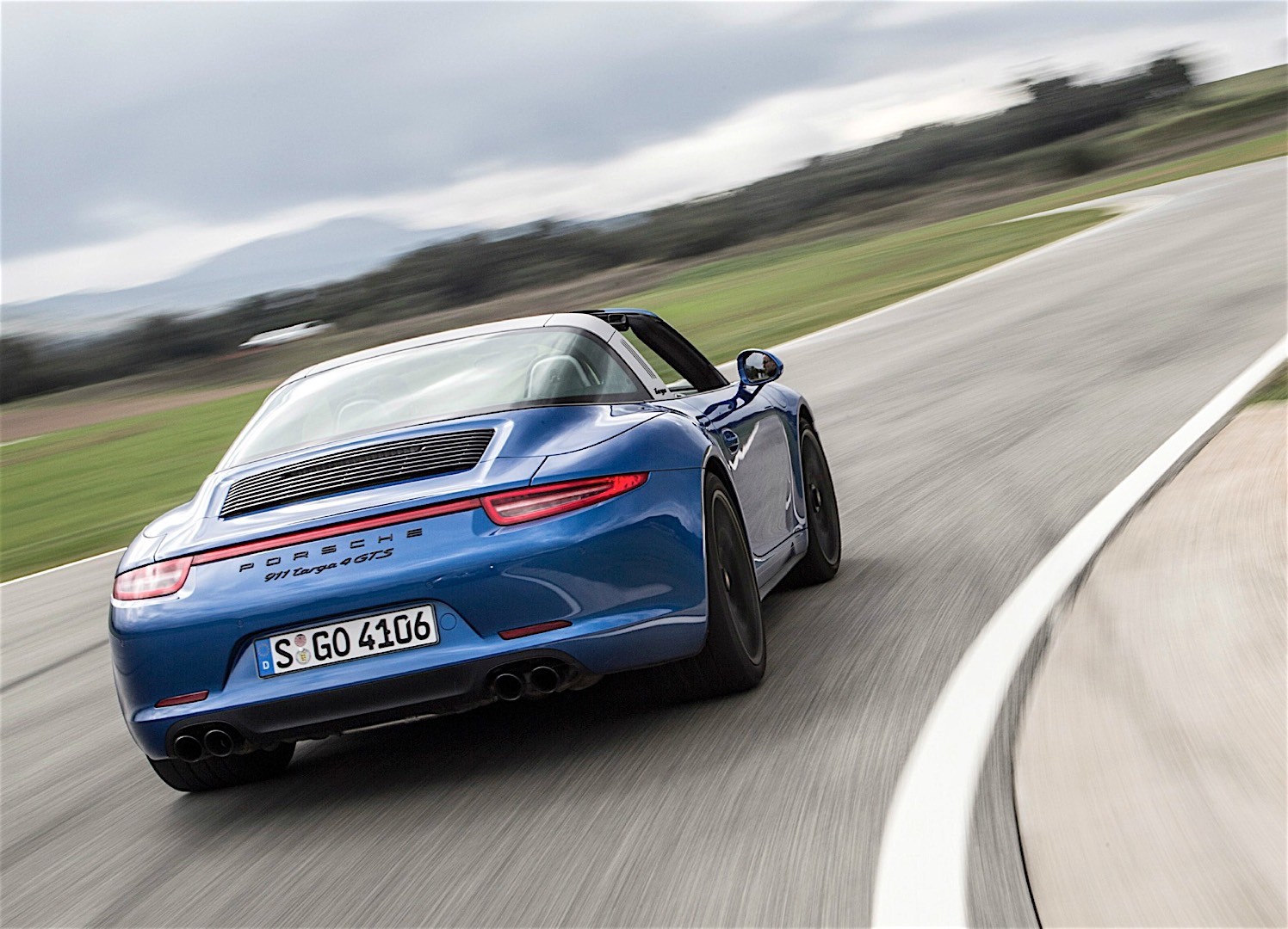 Porsche 911 Targa 4 Gts photo 3