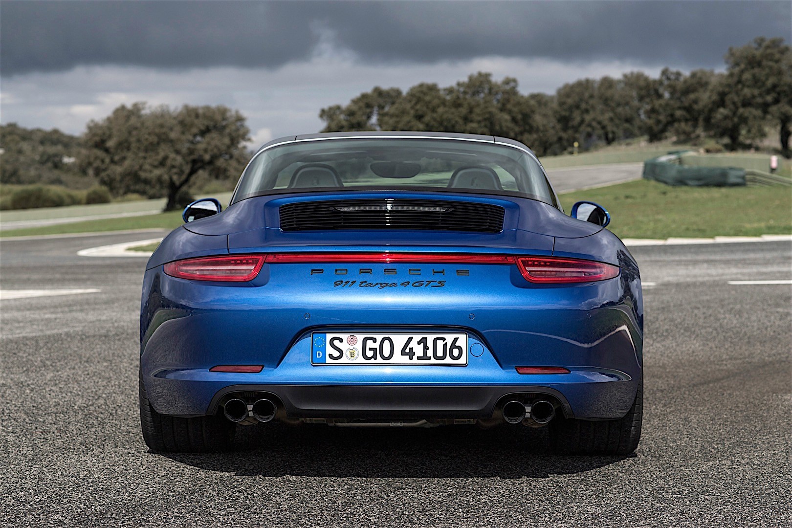 Porsche 911 Targa 4 Gts photo 6