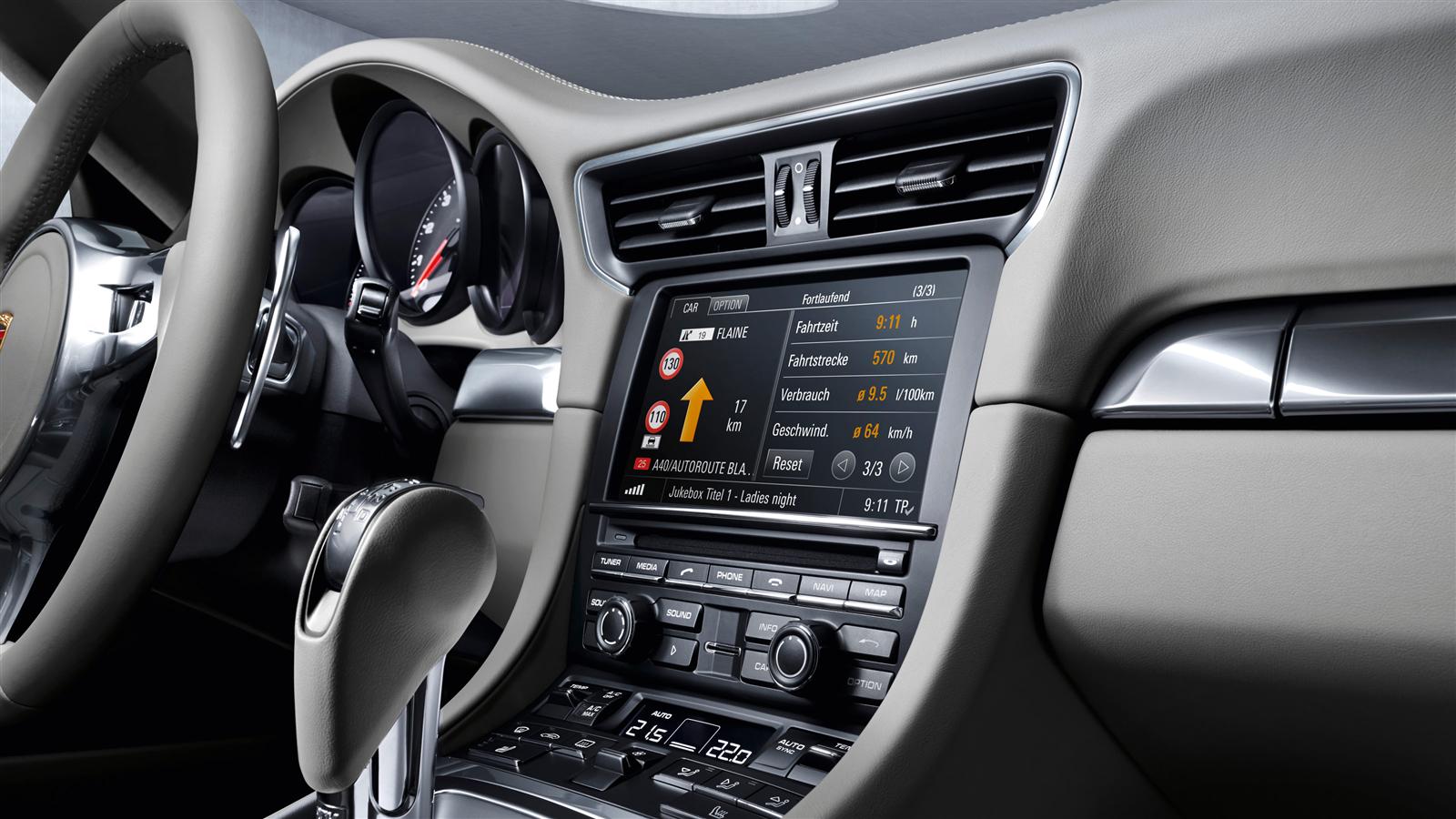 Porsche 911 Targa 4 photo 30