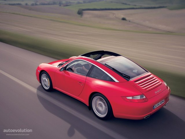 PORSCHE 911 Targa 4