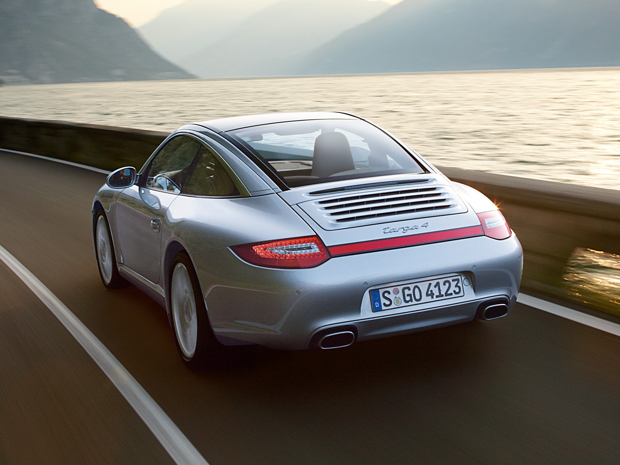 Porsche 911 Targa 4 photo 21