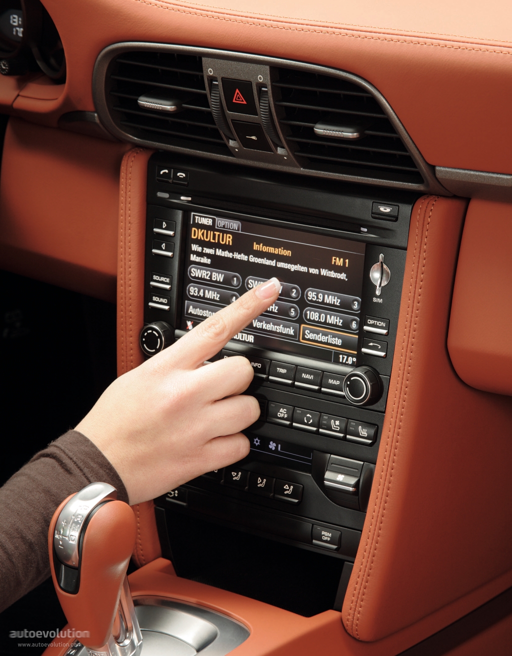 Porsche 911 Targa 4 photo 35