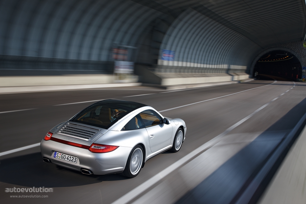 Porsche 911 Targa 4 photo 11