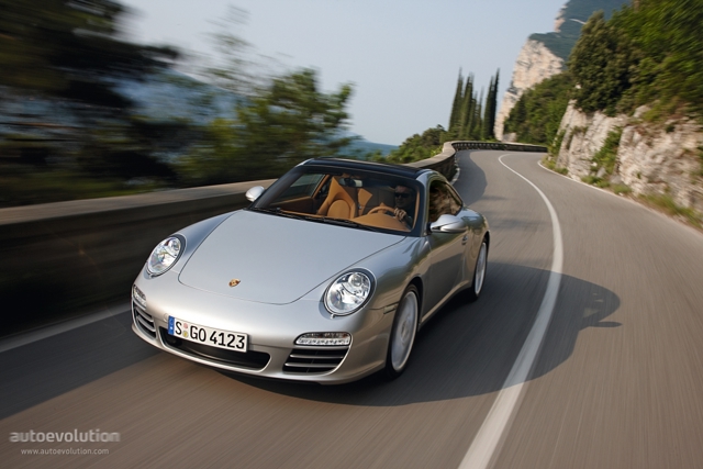 Porsche 911 Targa 4 photo 12