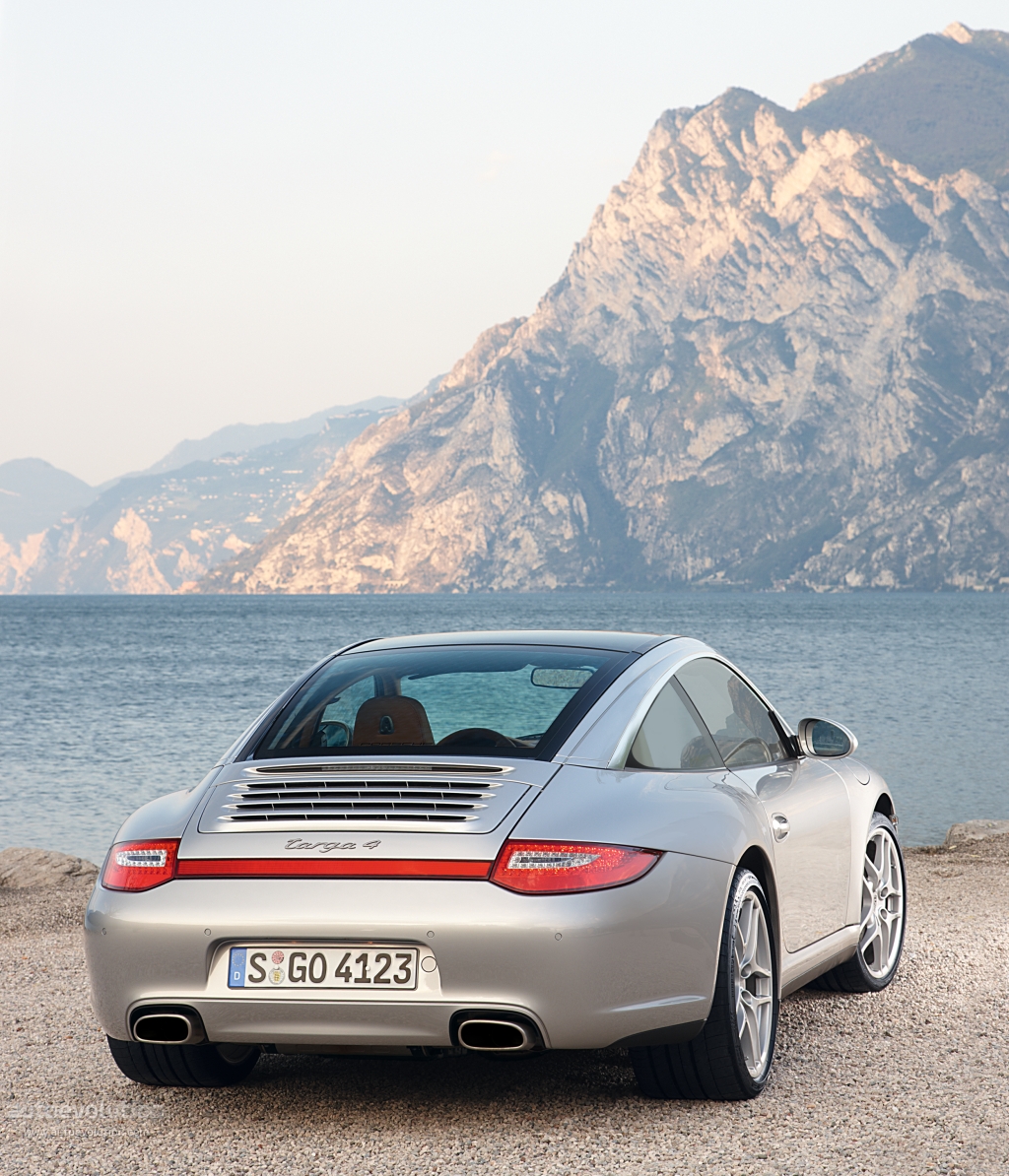 Porsche 911 Targa 4 photo 7
