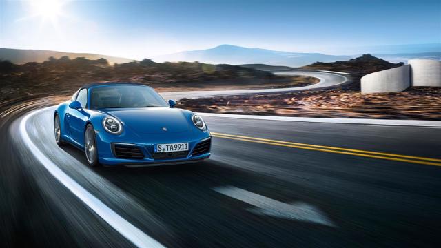 Porsche 911 Targa 4 photo 11