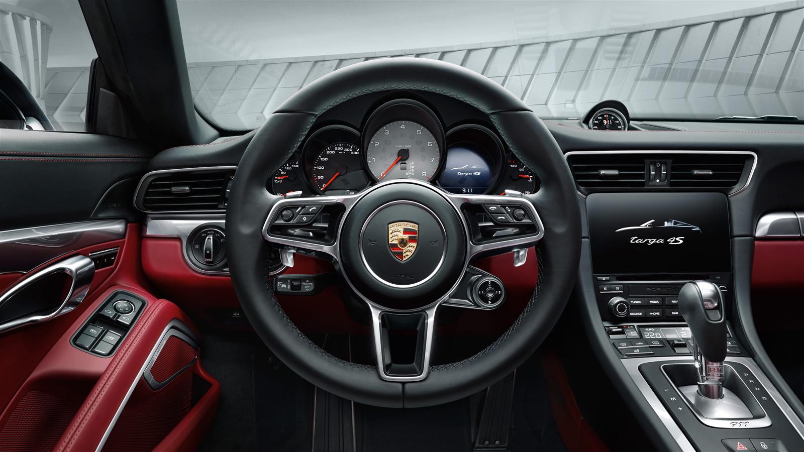 Porsche 911 Targa 4 photo 18