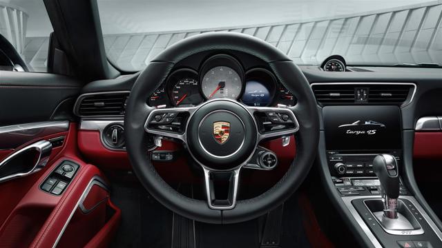 Porsche 911 Targa 4 photo 18