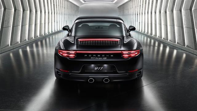 Porsche 911 Targa 4 photo 4