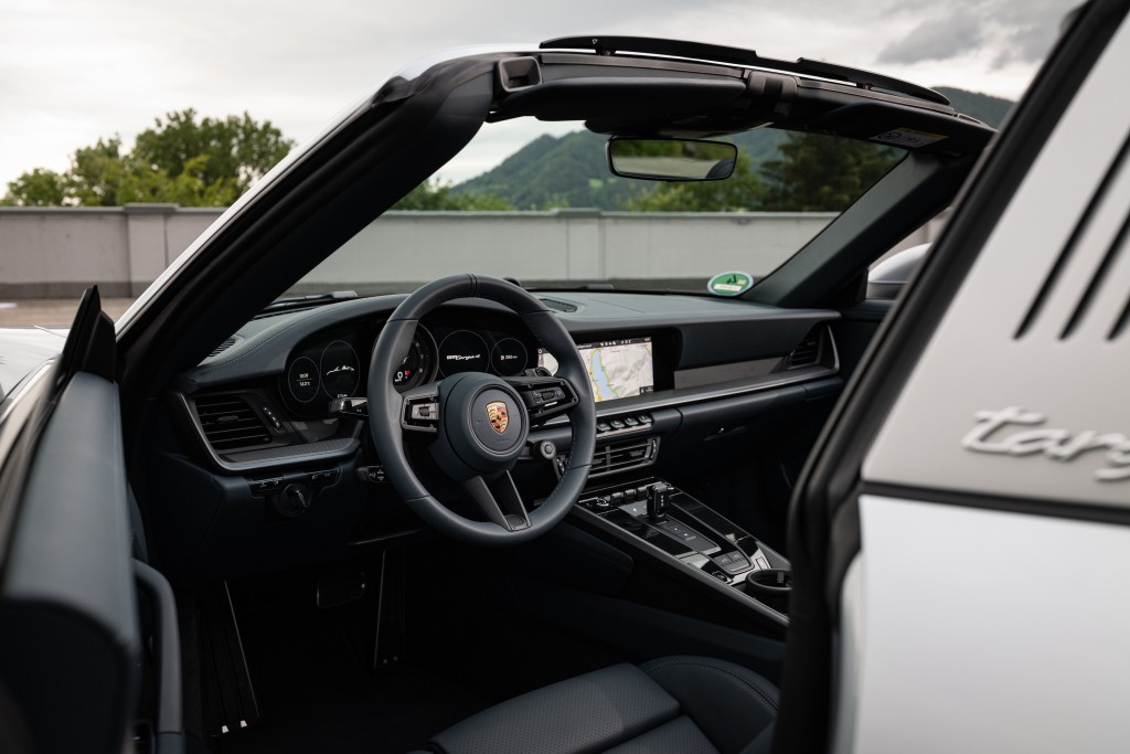 Porsche 911 Targa 4 photo 37