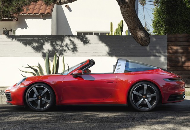 Porsche 911 Targa 4 photo 16