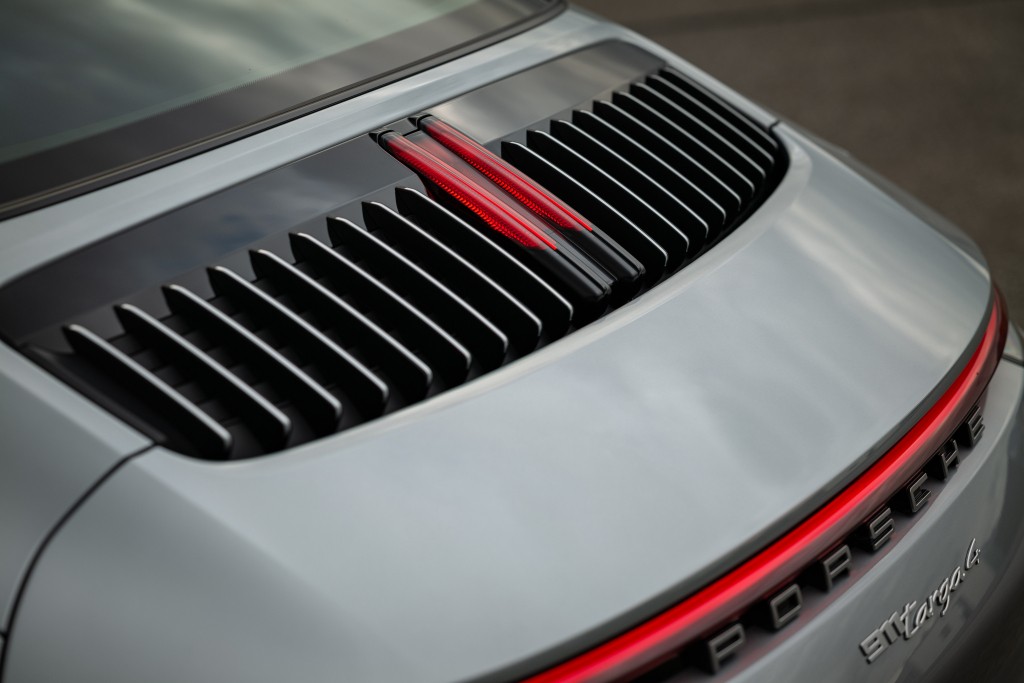 Porsche 911 Targa 4 photo 19