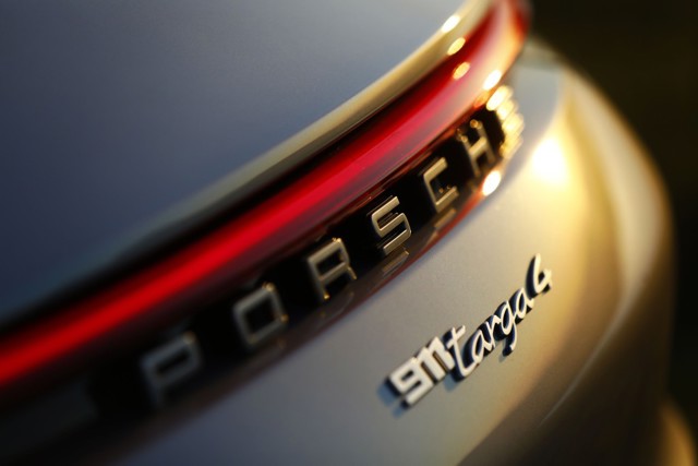 Porsche 911 Targa 4 photo 21