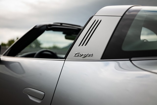 Porsche 911 Targa 4 photo 32