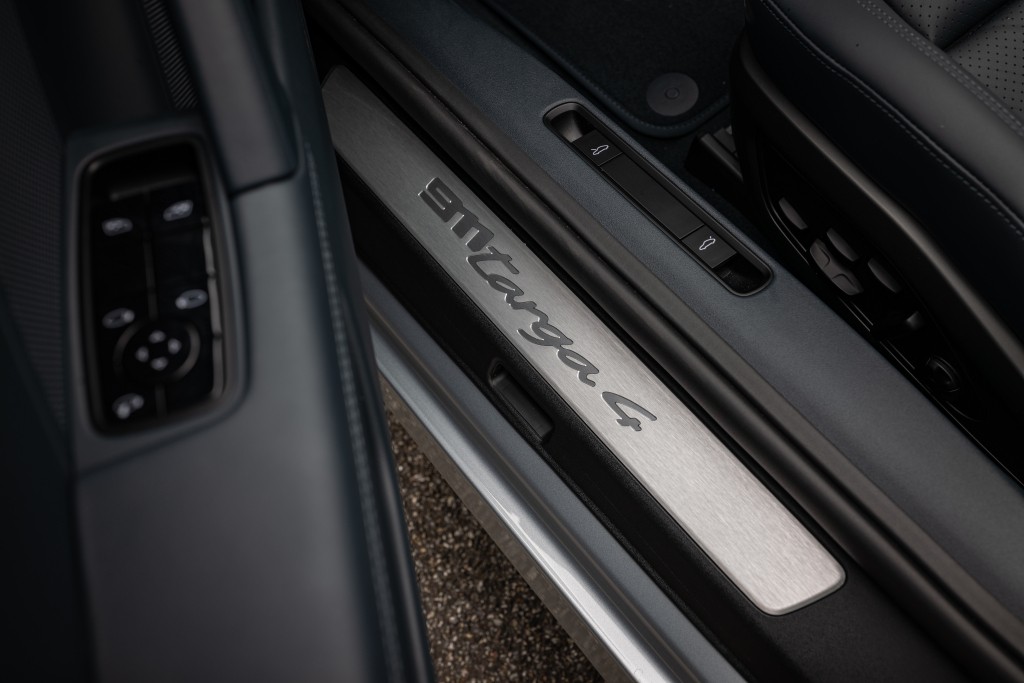 Porsche 911 Targa 4 photo 40