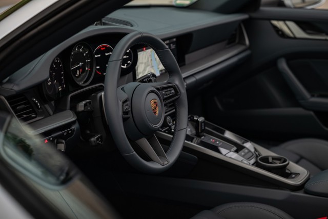 Porsche 911 Targa 4 photo 41