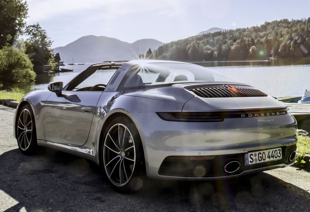 Porsche 911 Targa 4 photo 2