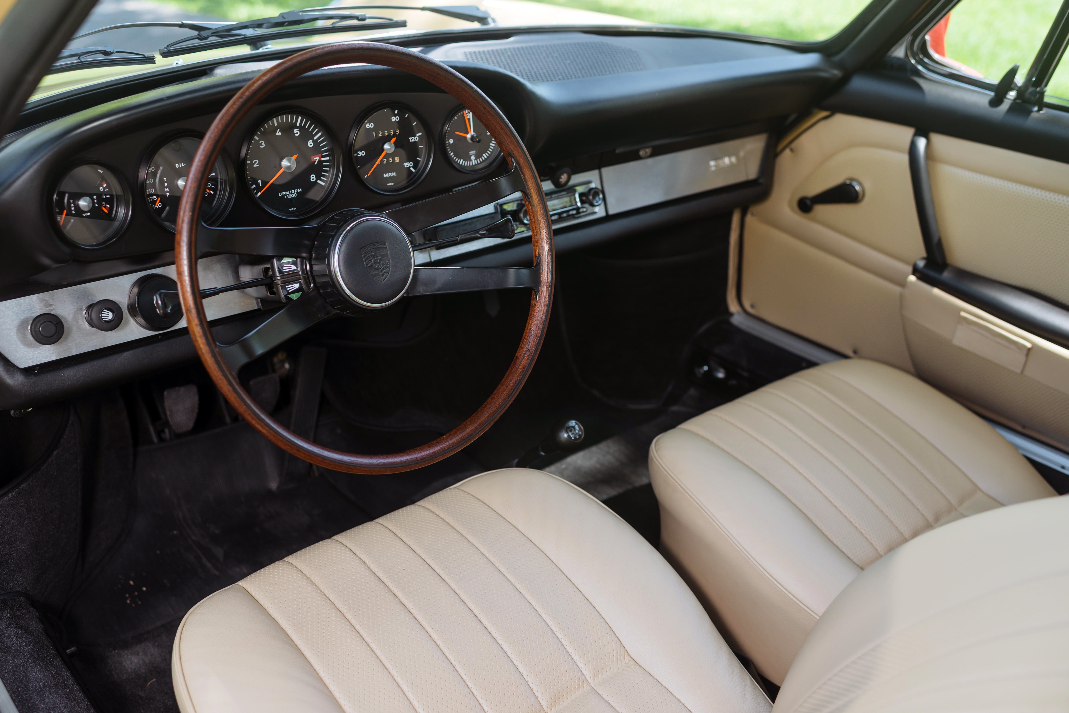 Porsche 911 Targa photo 57