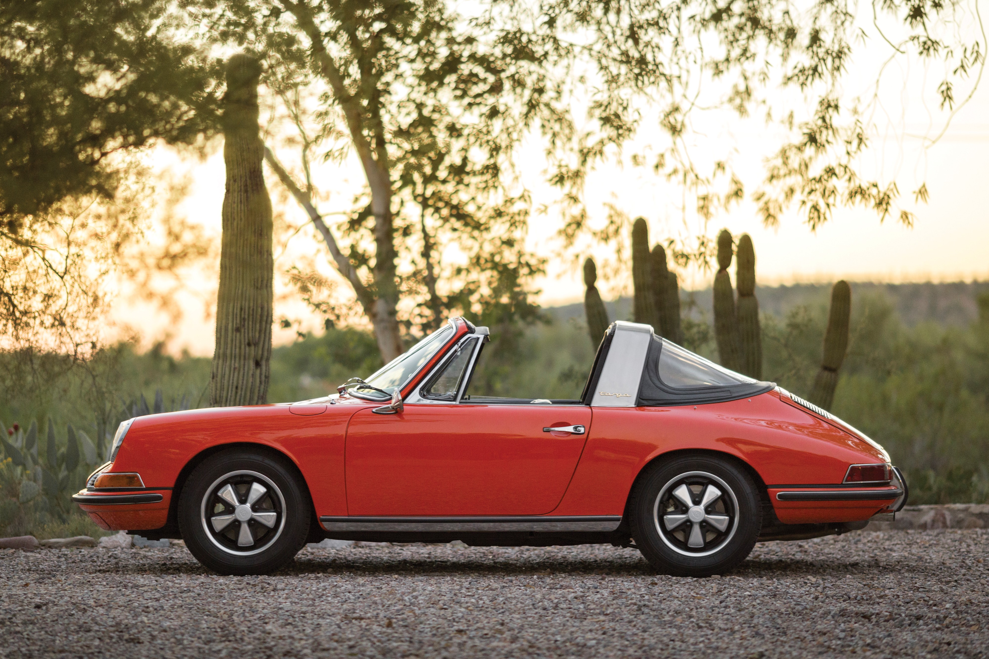 Porsche 911 Targa photo 15