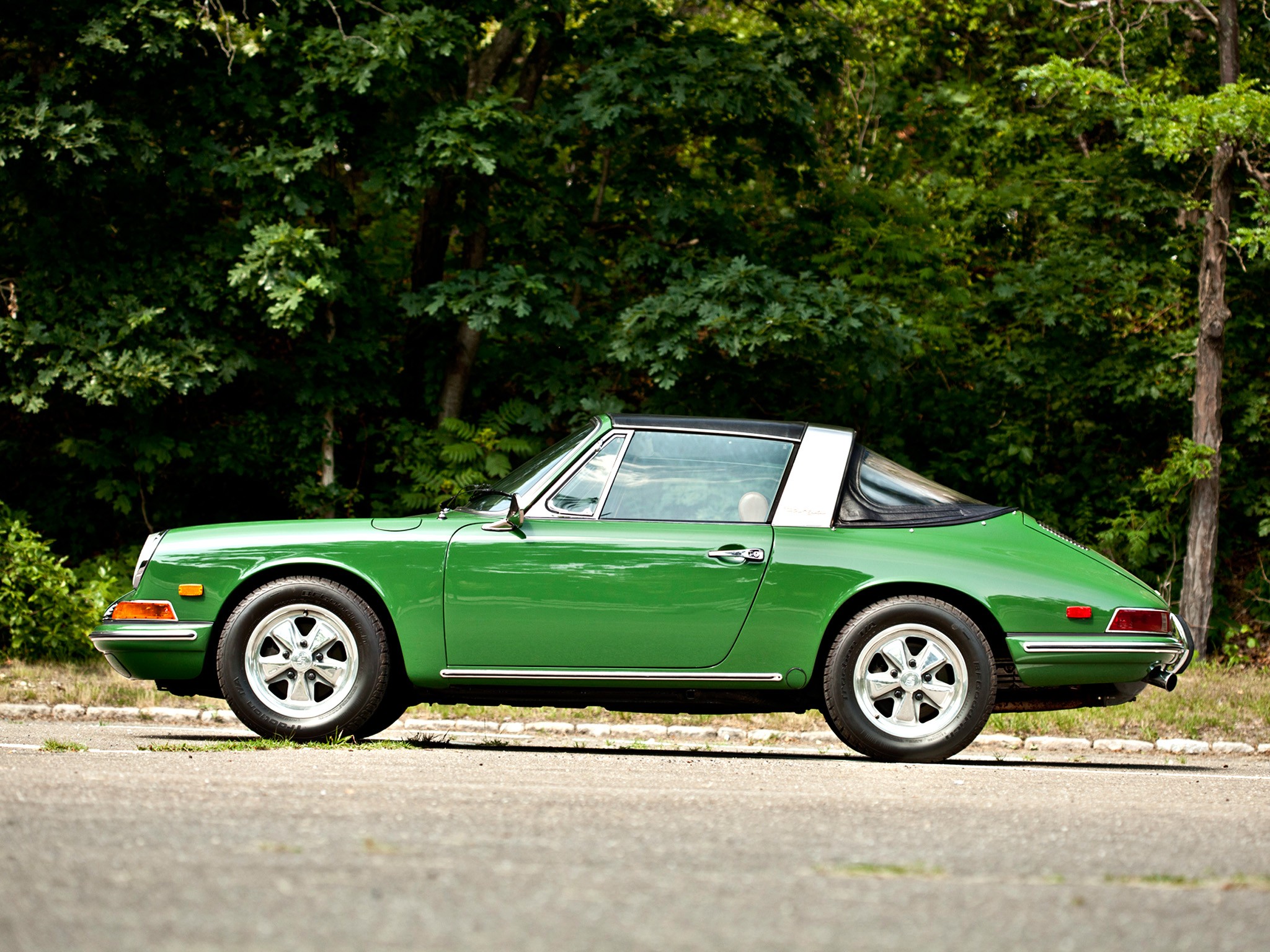 Porsche 911 Targa photo 26