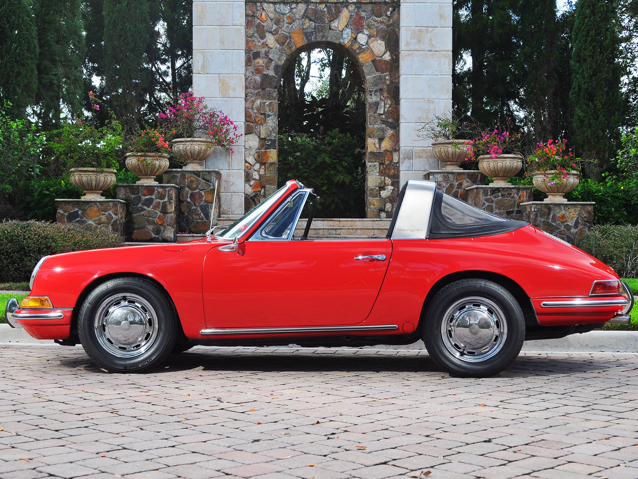 Porsche 911 Targa photo 29