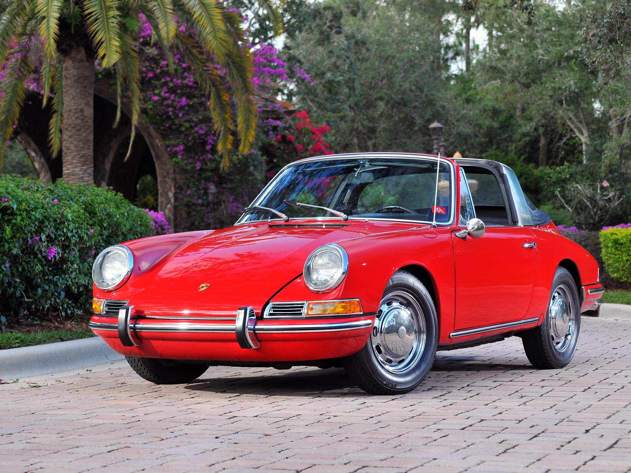 Porsche 911 Targa photo 32