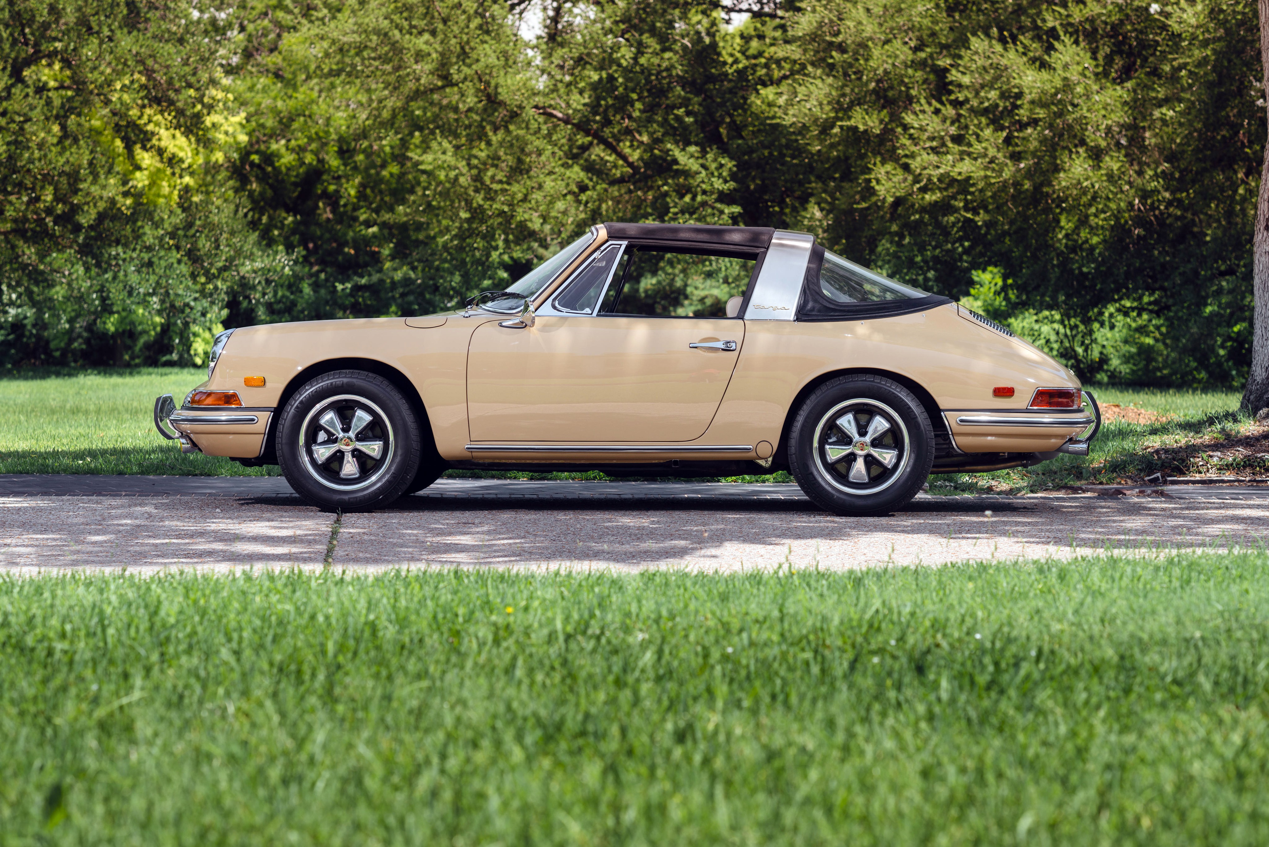 Porsche 911 Targa photo 38