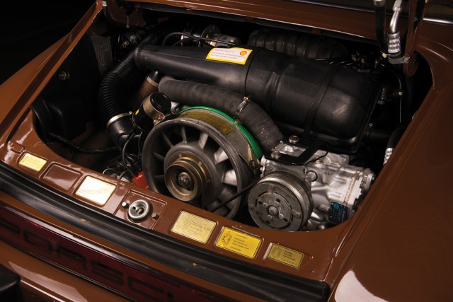 Porsche 911 Targa photo 44