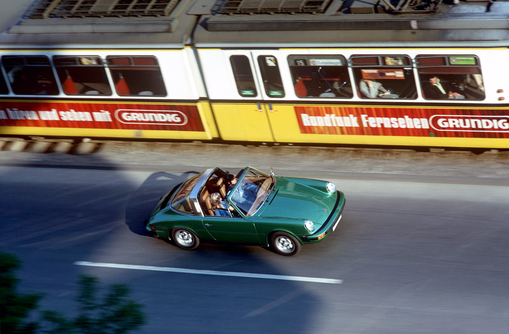 Porsche 911 Targa photo 14