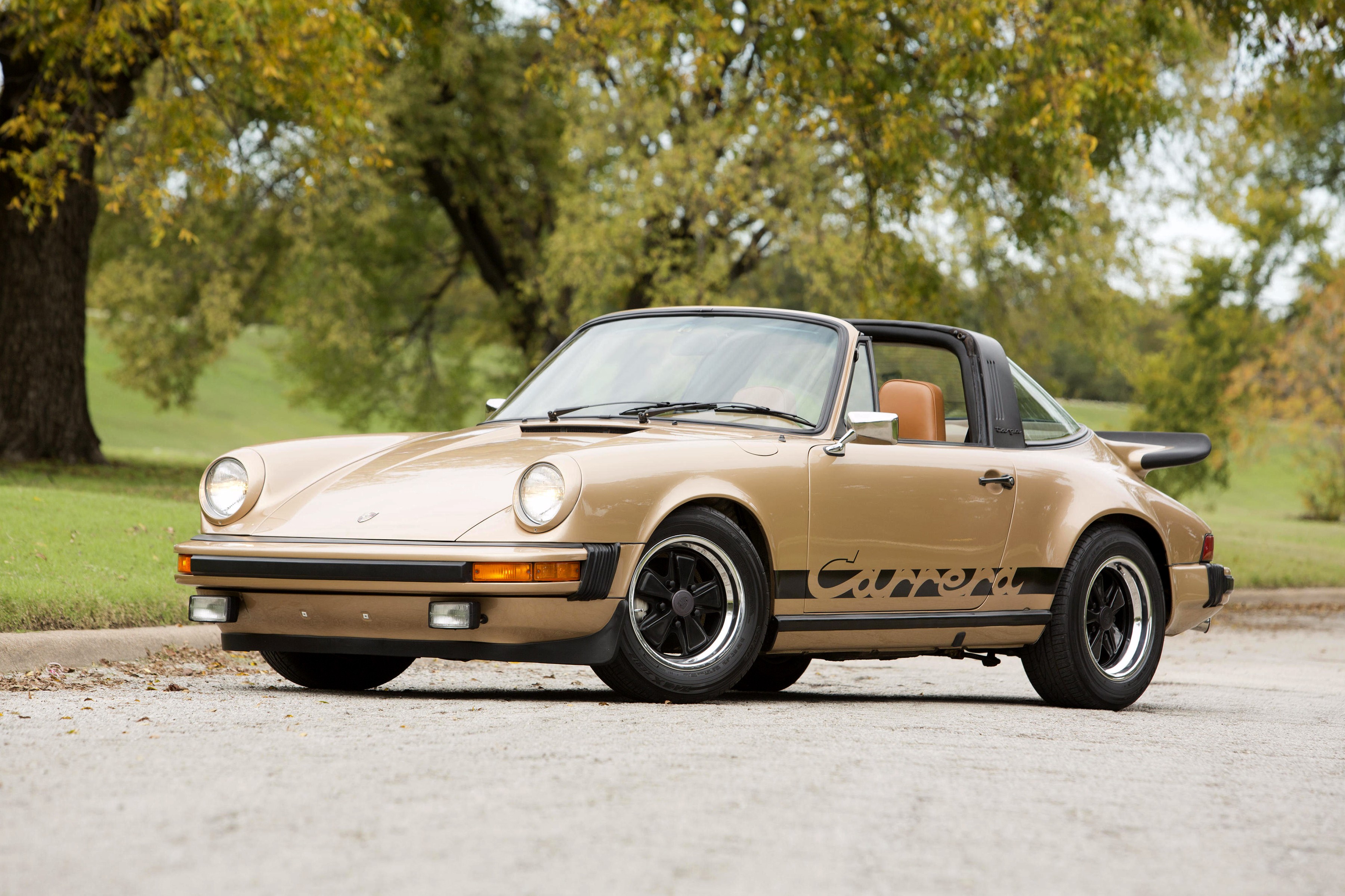 Porsche 911 Targa photo 20