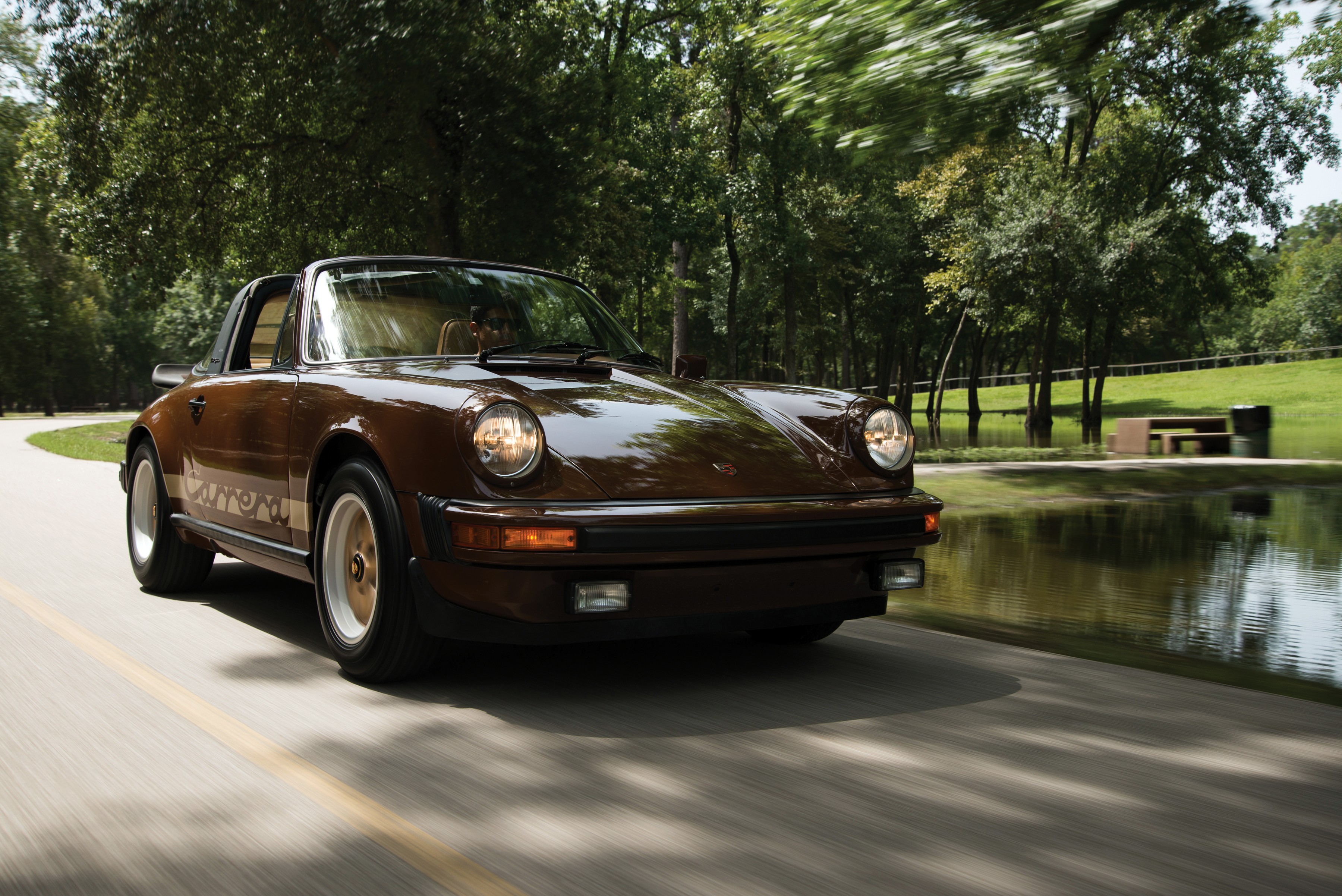 Porsche 911 Targa photo 24
