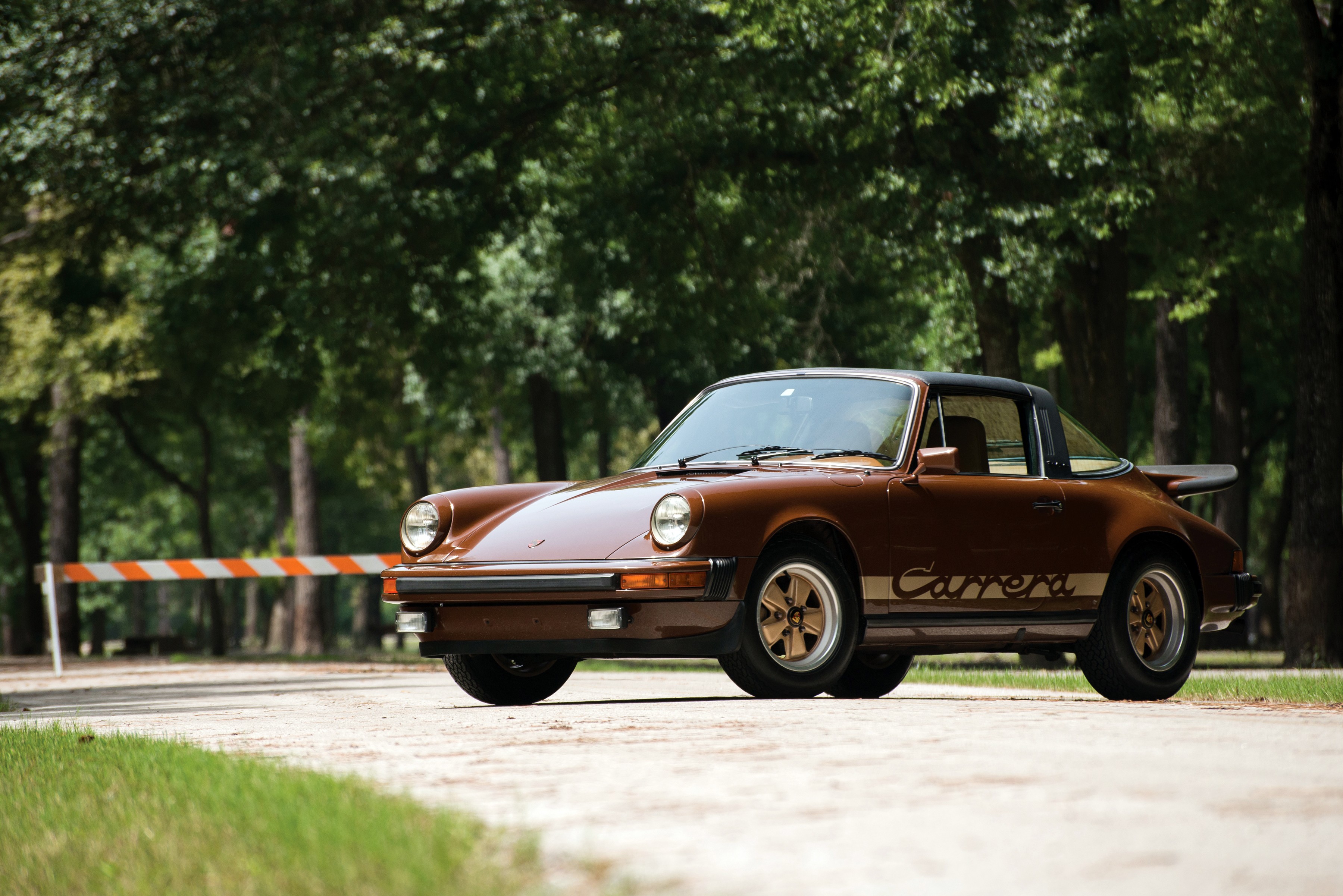 Porsche 911 Targa photo 25