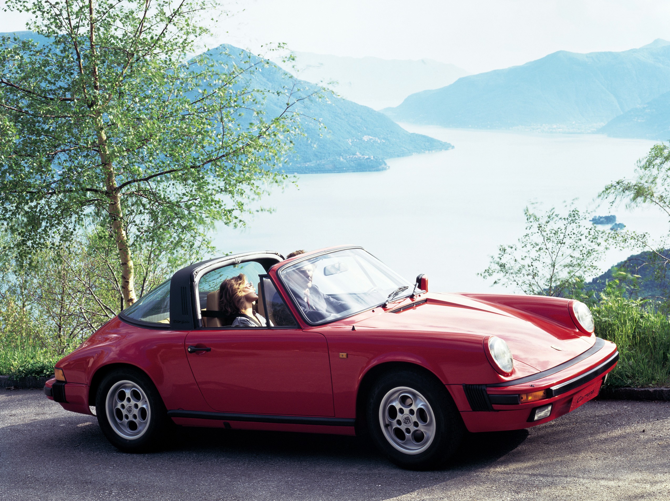 Porsche 911 Targa photo 33