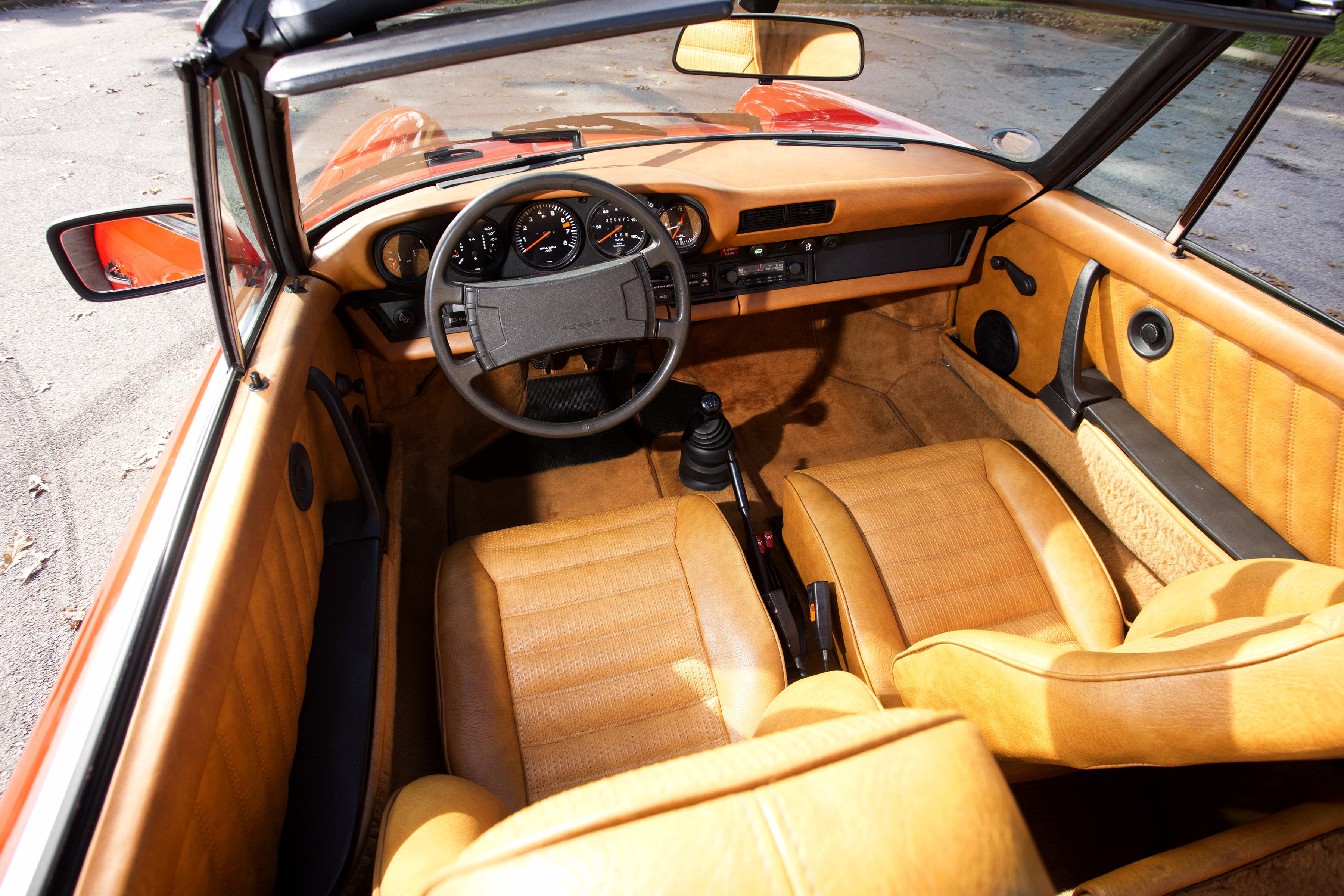 Porsche 911 Targa photo 42