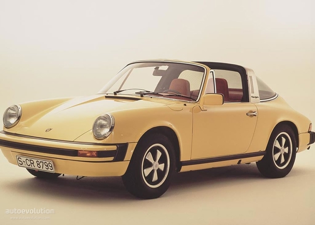 PORSCHE 911 Targa