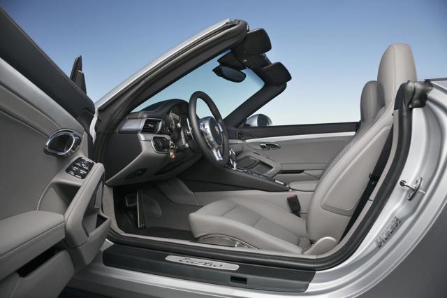 Porsche 911 Turbo Cabriolet photo 30