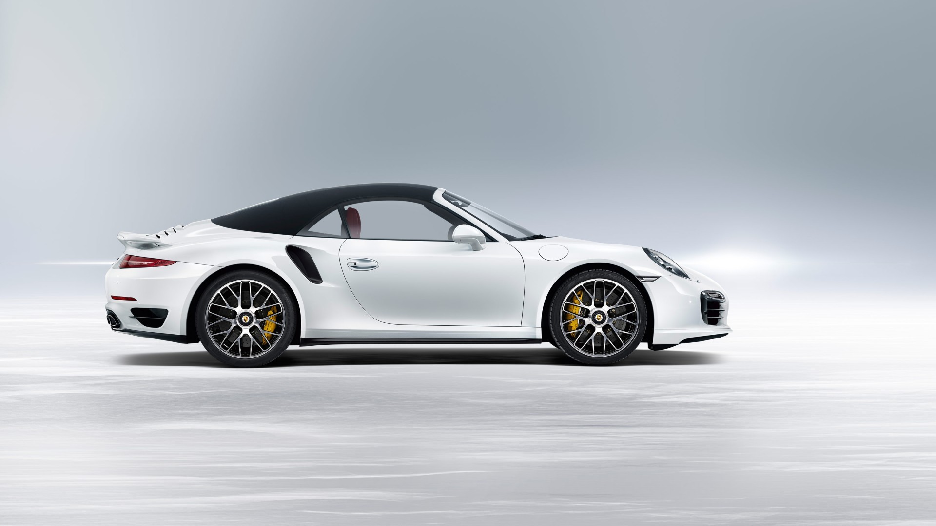 Porsche 911 Turbo S Cabriolet photo 14
