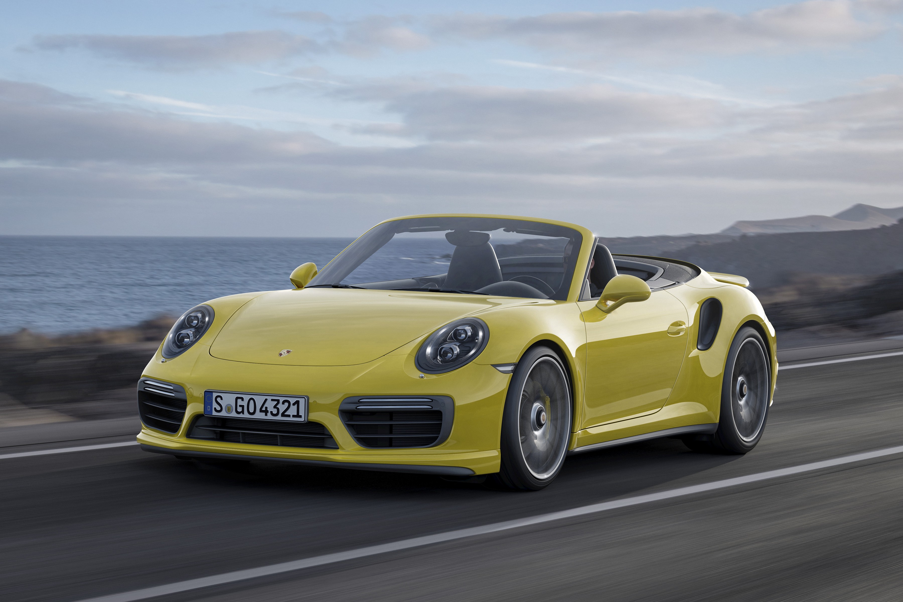 Porsche 911 Turbo S Cabriolet photo 12