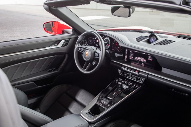 Porsche 911 Turbo S Cabriolet photo 40