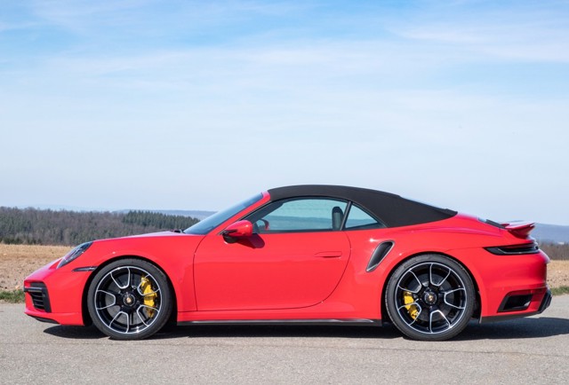 Porsche 911 Turbo S Cabriolet photo 8