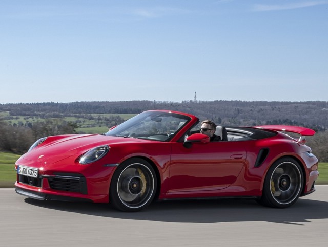 Porsche 911 Turbo S Cabriolet photo 18