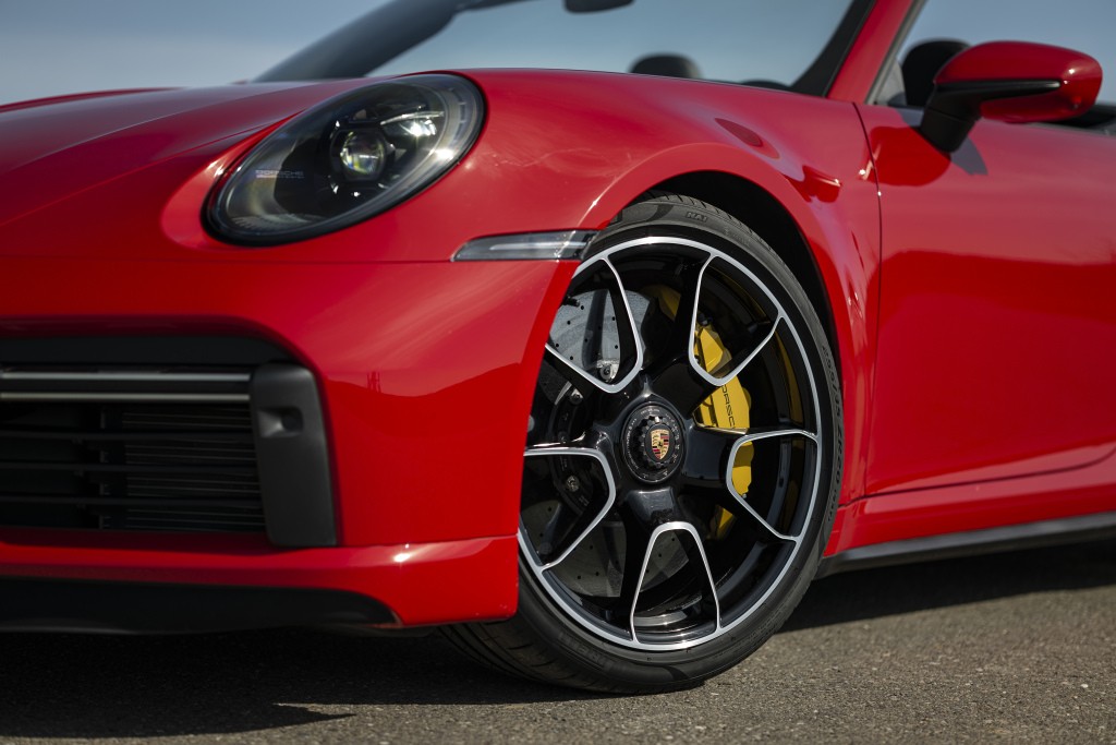 Porsche 911 Turbo S Cabriolet photo 20