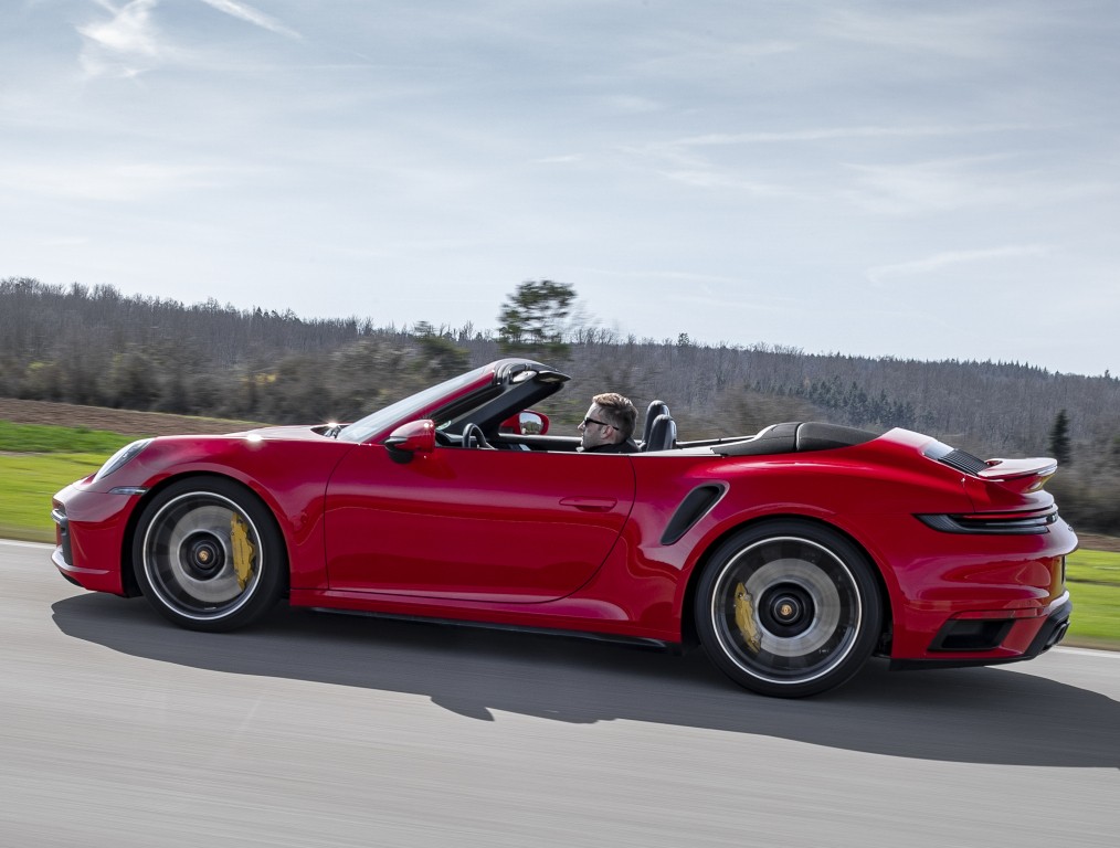 Porsche 911 Turbo S Cabriolet photo 22