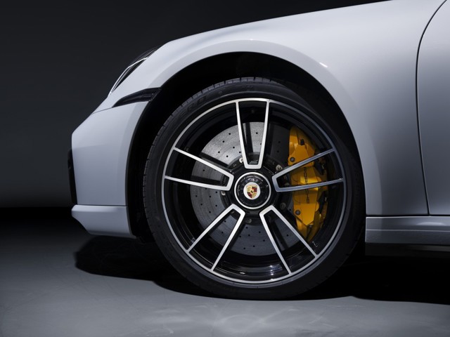 Porsche 911 Turbo S Cabriolet photo 4