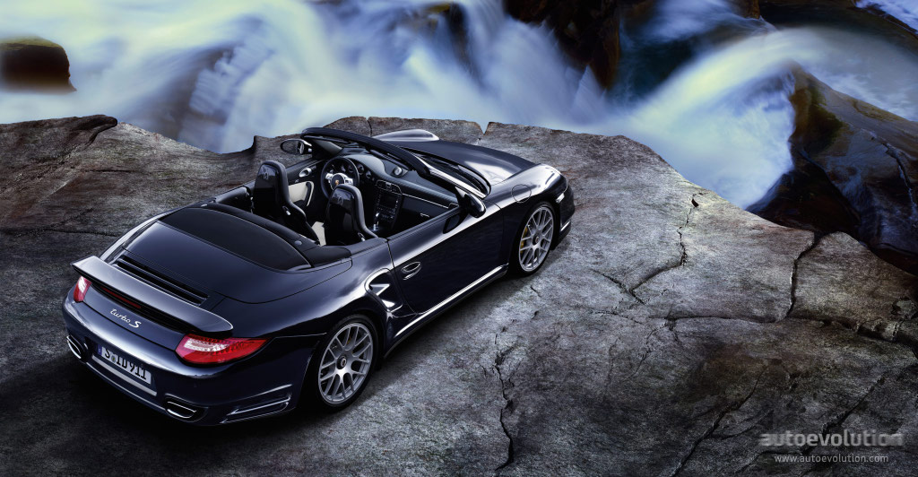 Porsche 911 Turbo S Cabriolet photo 4