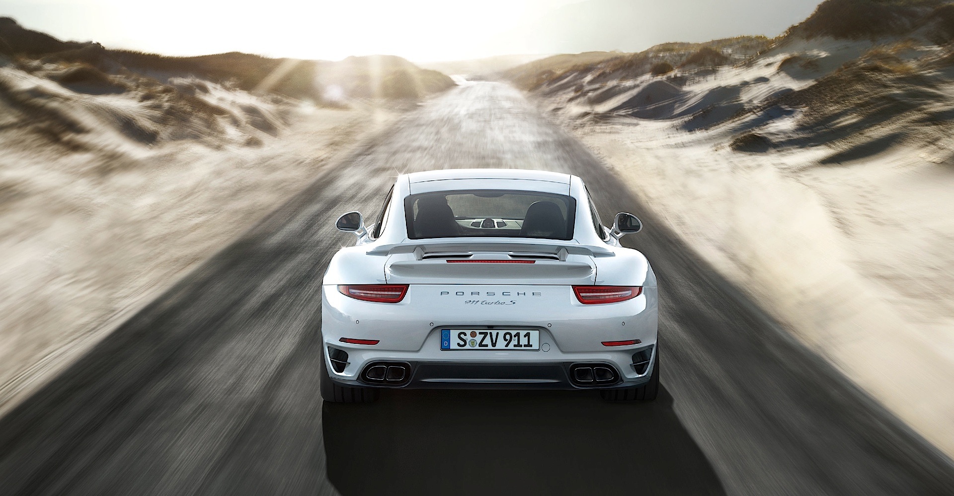 Porsche 911 Turbo S photo 2