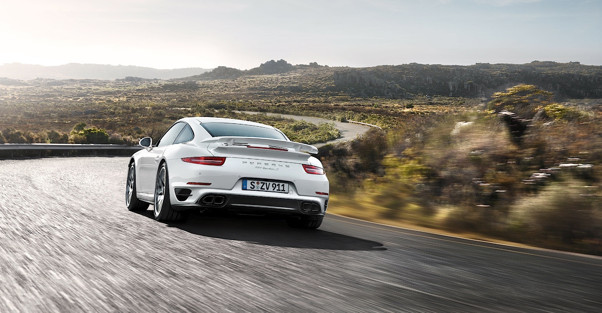 Porsche 911 Turbo S photo 3