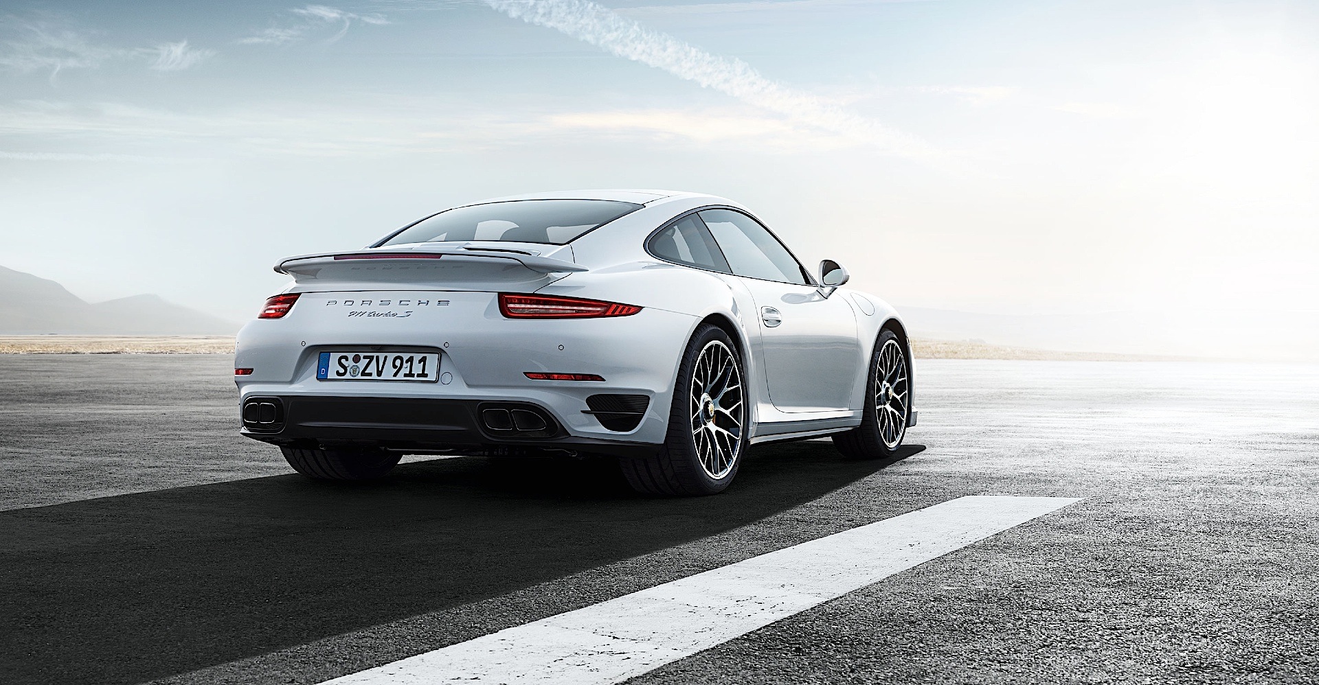 Porsche 911 Turbo S photo 6