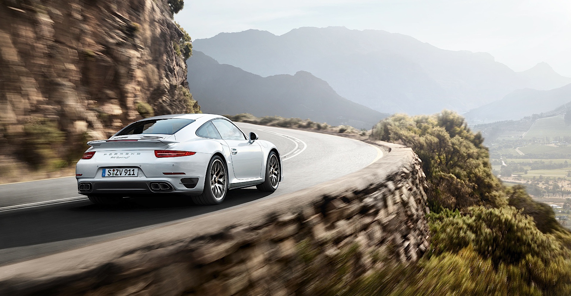 Porsche 911 Turbo S photo 25